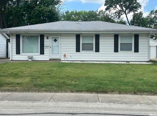 1711 Fairmont Dr, Springfield, IL 62702