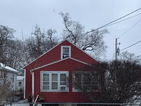 3203 W Latrobe St, Peoria, IL 61605