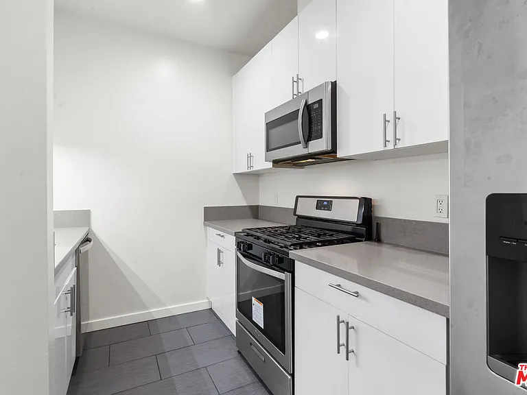 424 S Westmoreland Ave #306 — Photo 15