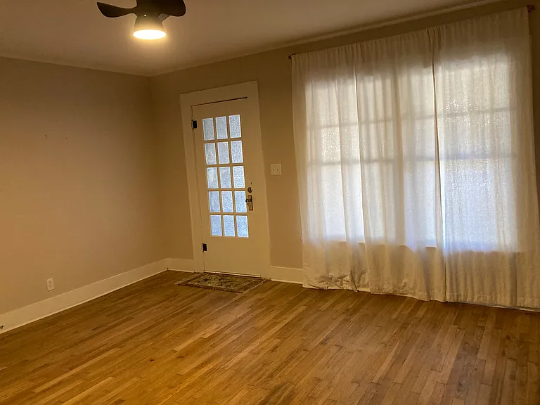118 W Shaw St — Photo 10