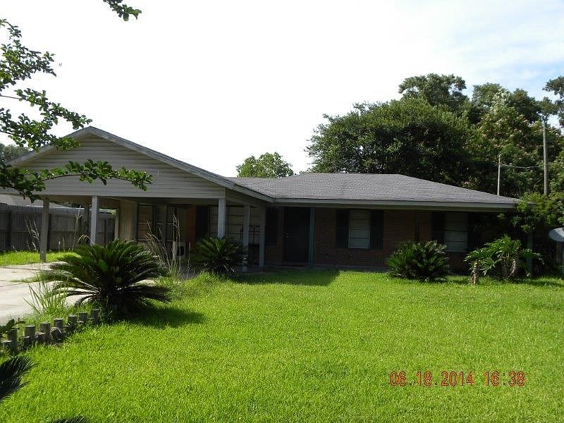 1st image of 578 Bradley St