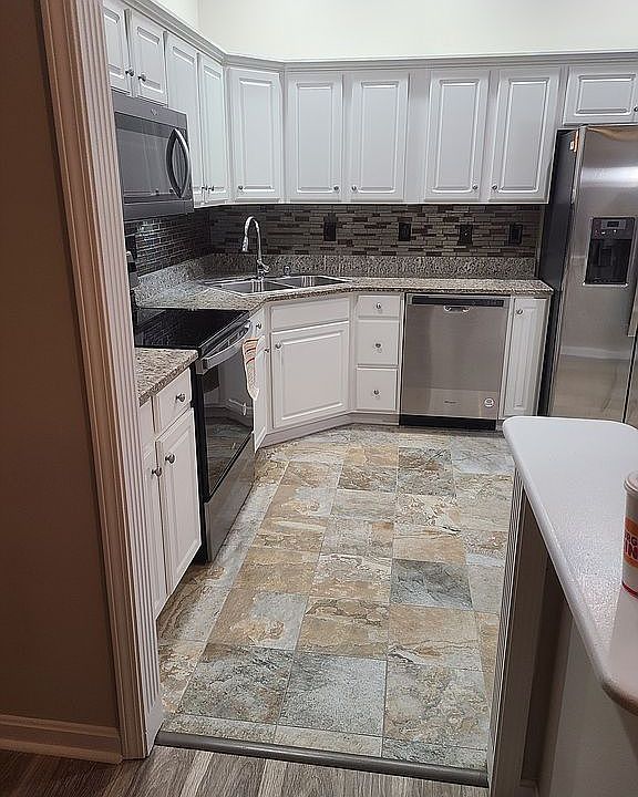 1st image of 432 Turnberry Ln