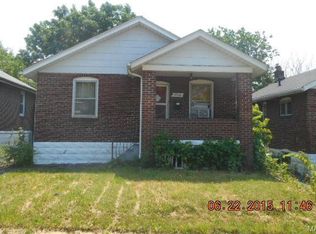 8348 Strathmore Pl, Saint Louis, MO 63136