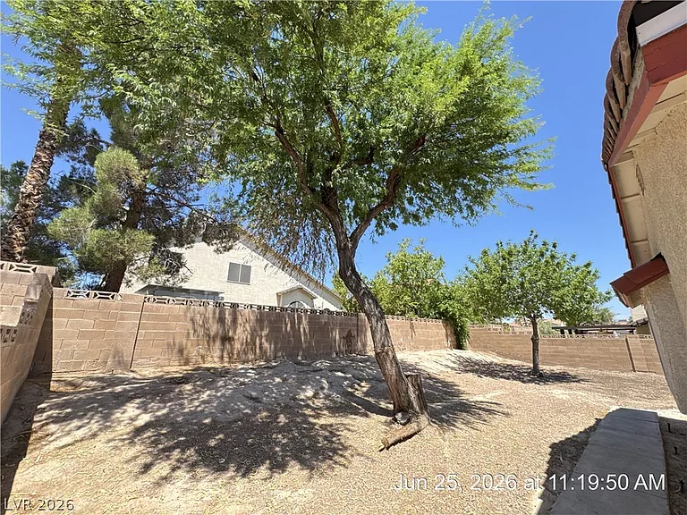7931 Stone Wall Dr — Photo 29
