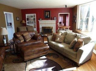 418 Galway Dr, Cary, IL 60013