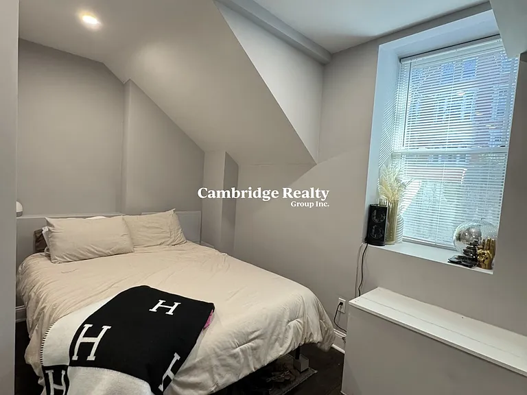 7 Strathmore Rd #T — Photo 6