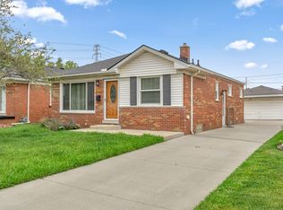 16152 Regina Ave, Allen Park, MI 48101
