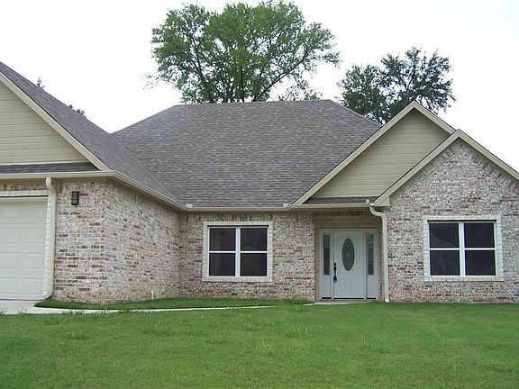 3rd image of 38 Lone Oak Blvd