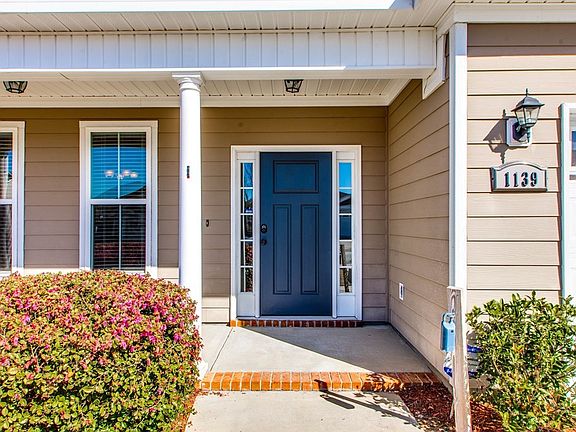 3rd image of 1139 Rosland Cir