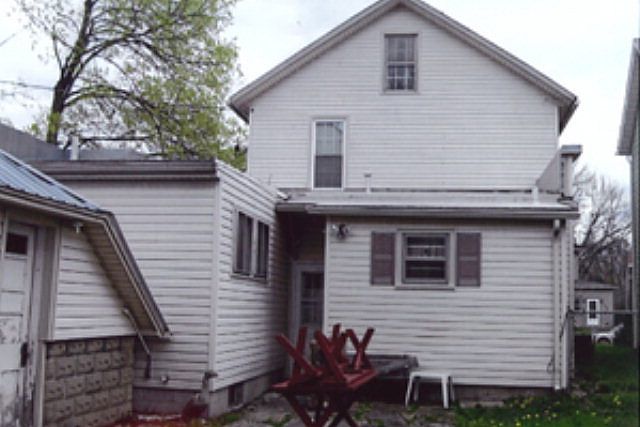 2nd image of 413 Grove Ave #1/2