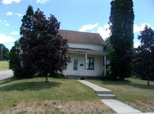 329 N 2nd St, Le Sueur, MN 56058