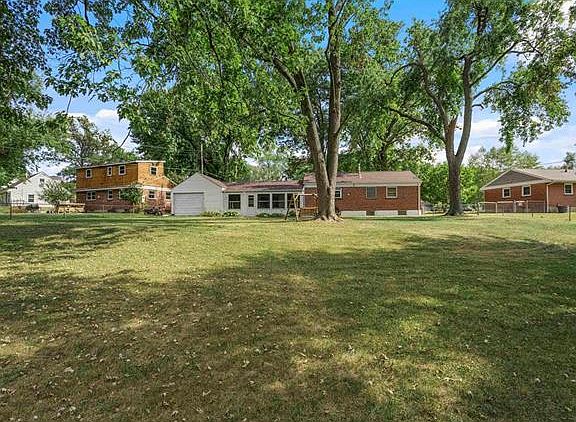 3rd image of 10949 Saint Boniface Ln
