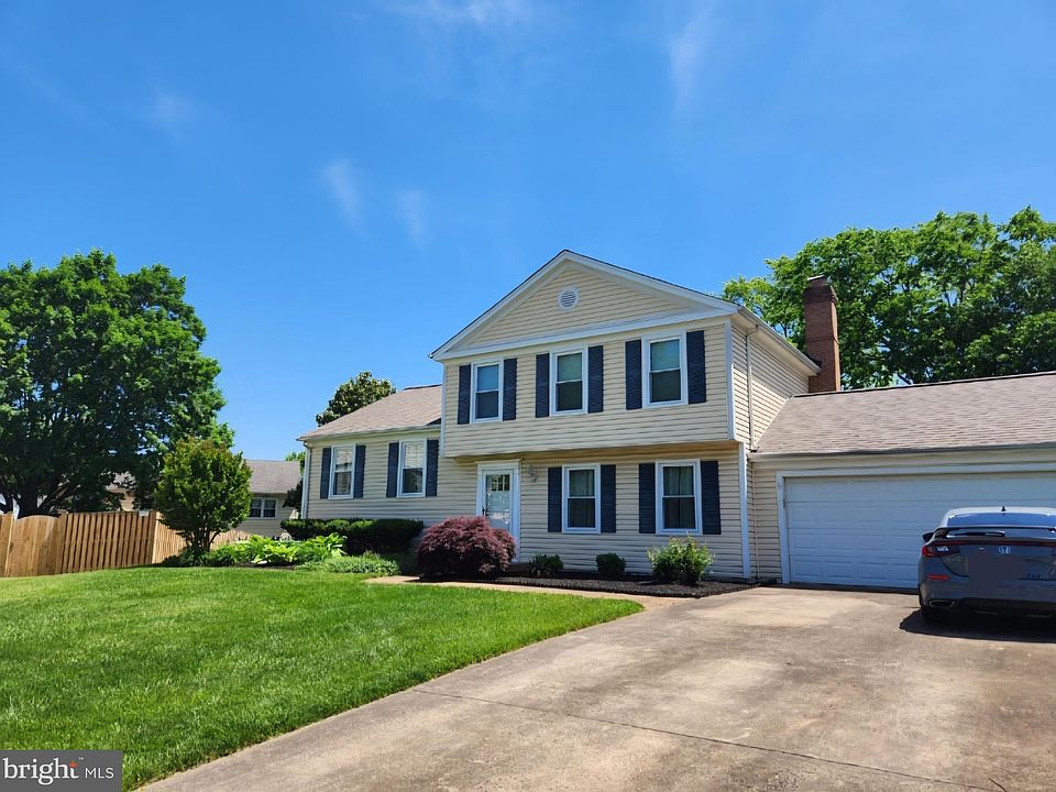 2nd image of 10227 Malvern Ct