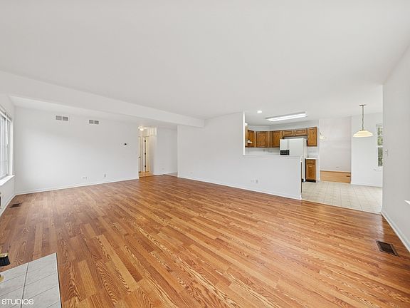 5th image of 971 Pennwood Ln
