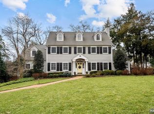 262 McKinley Pl, Ridgewood, NJ 07450