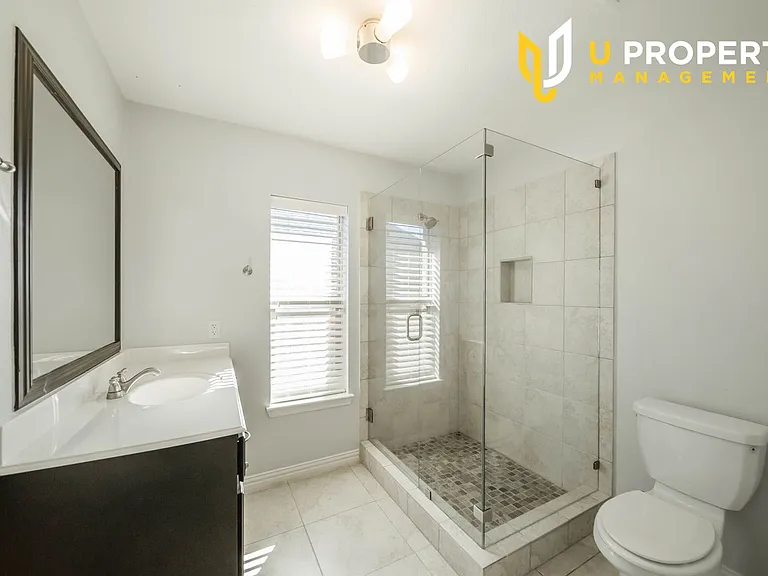 1810 Port Isabel Dr — Photo 34