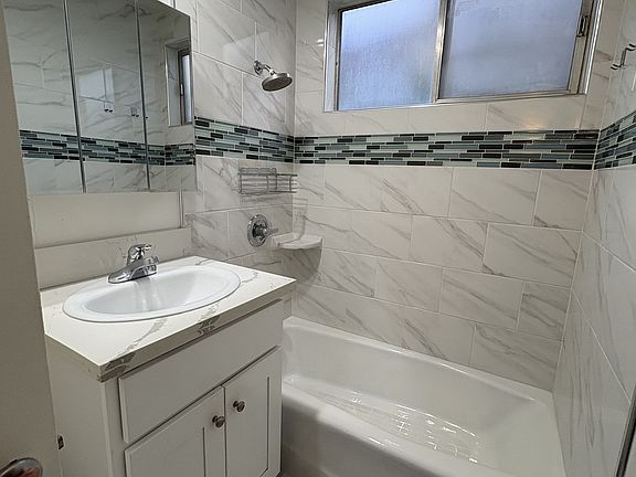 5th image of 50 Auburn Ave #C