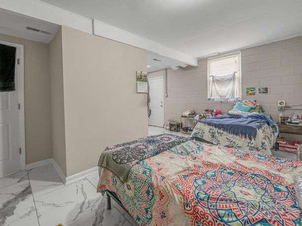 lexington-kentucky-2054773756 picture