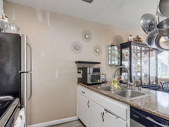 4th image of 12616 Lakeshore Dr APT 1