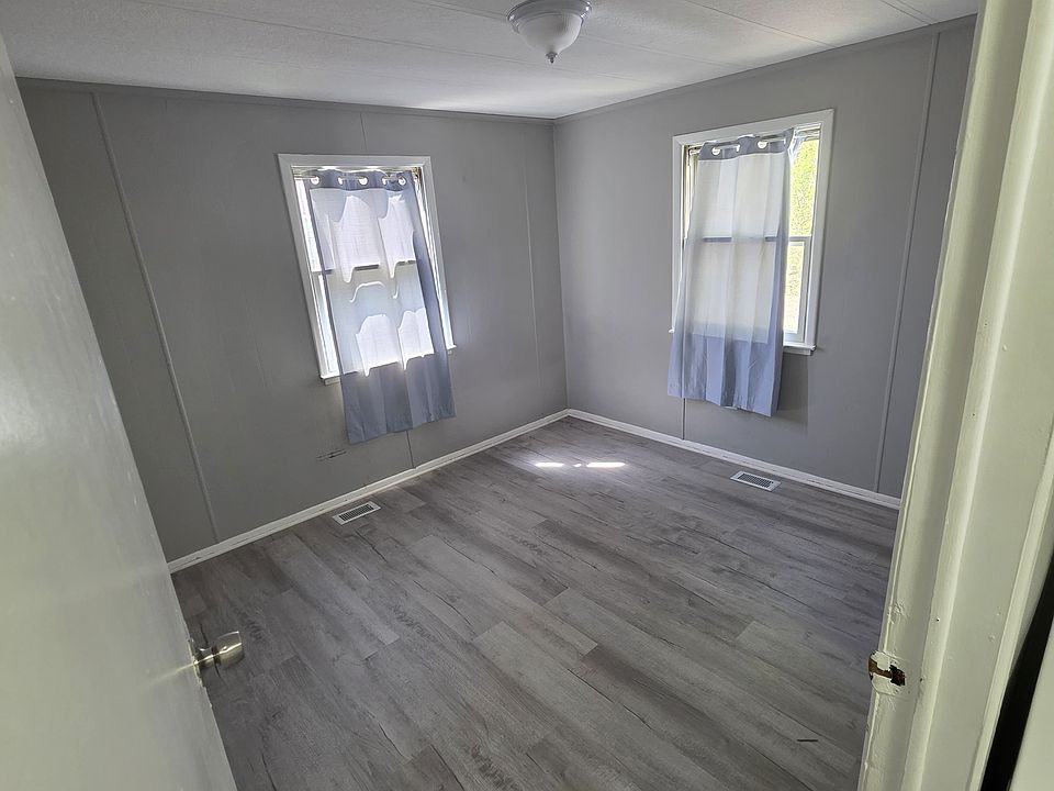 1st image of 2082 Richmond Hwy