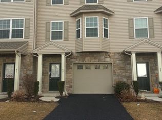 53 Crooked Dr, Enola, PA