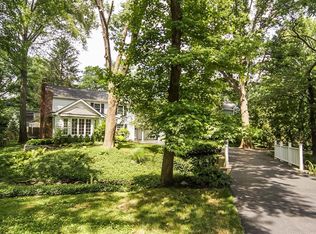 714 Sherwood Dr, Indianapolis, IN 46240