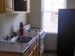 2077 Carver St, Philadelphia, PA 19124