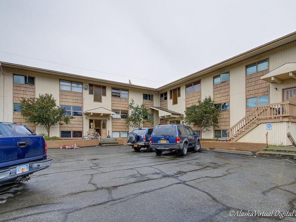 2nd image of 2810 W Northern Lights Blvd APT 09