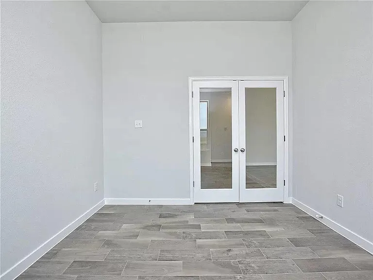 129 San Domenico Cv — Photo 11