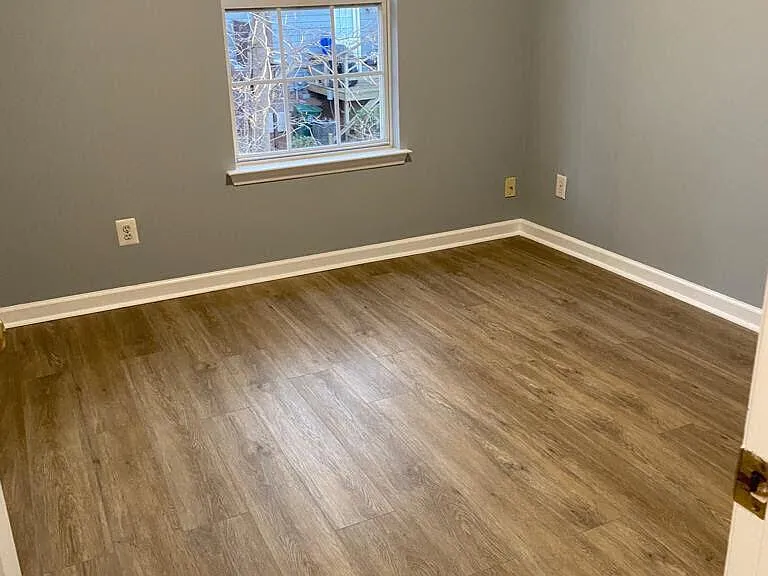 105 Climbing Ivy Ct — Photo 12