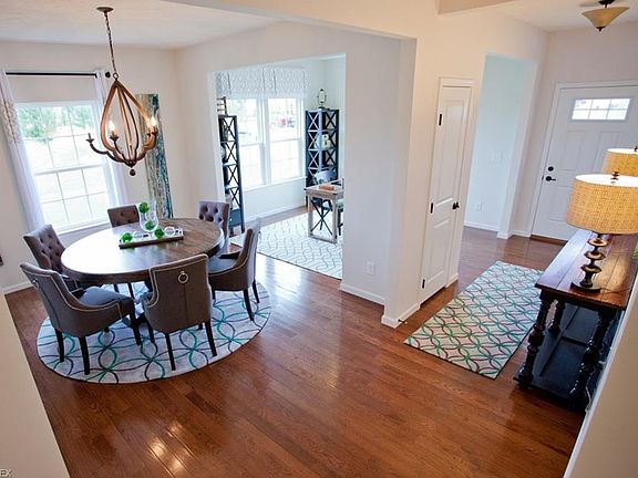 2nd image of 108 Glenridge Cir