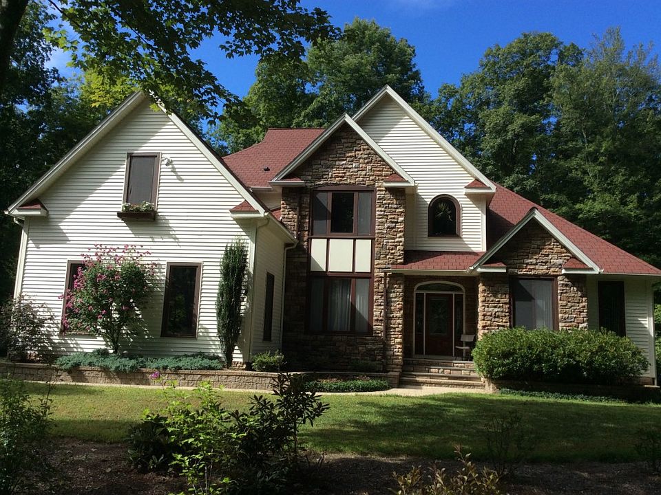 2nd image of 85 Marsh Hill Rd