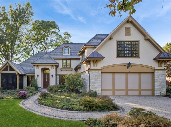 718 Woodmere Ln, Glenview, IL 60025