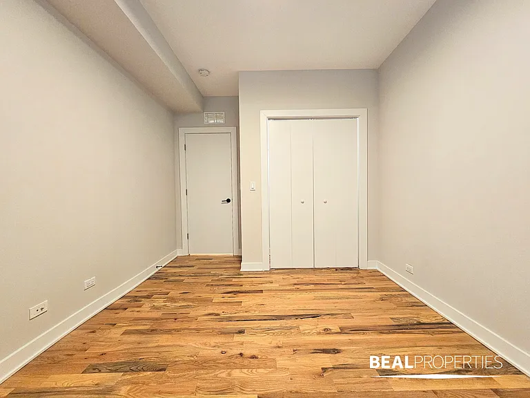656 W Wrightwood — Photo 11