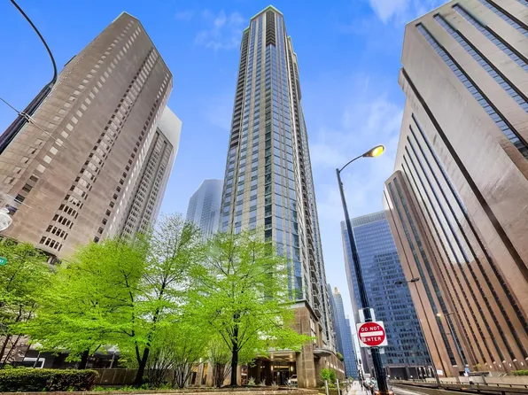 222 N Columbus Dr APT 4301, Chicago, IL 60601