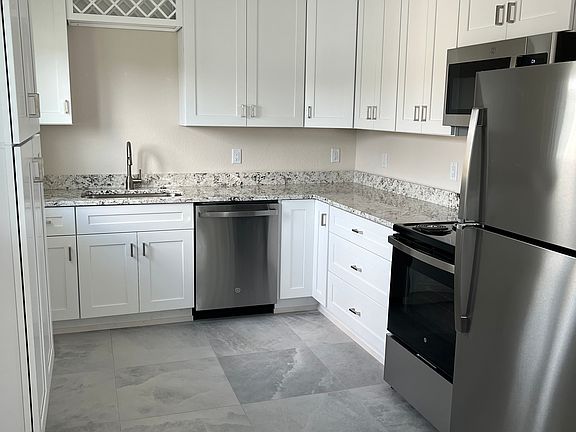 5th image of 2321 3rd Ave N #2