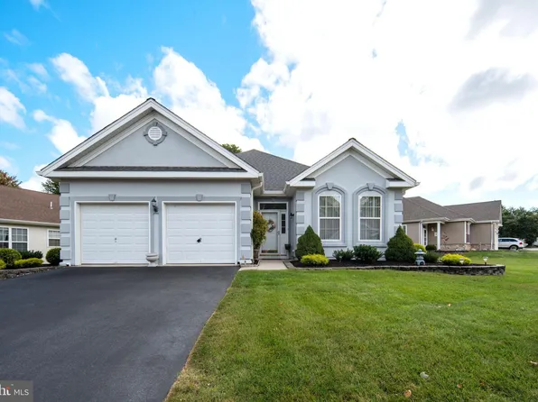 11 Headwaters Pl, Barnegat, NJ 08005