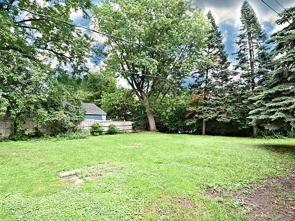 2nd image of 6337 Blaisdell Ave