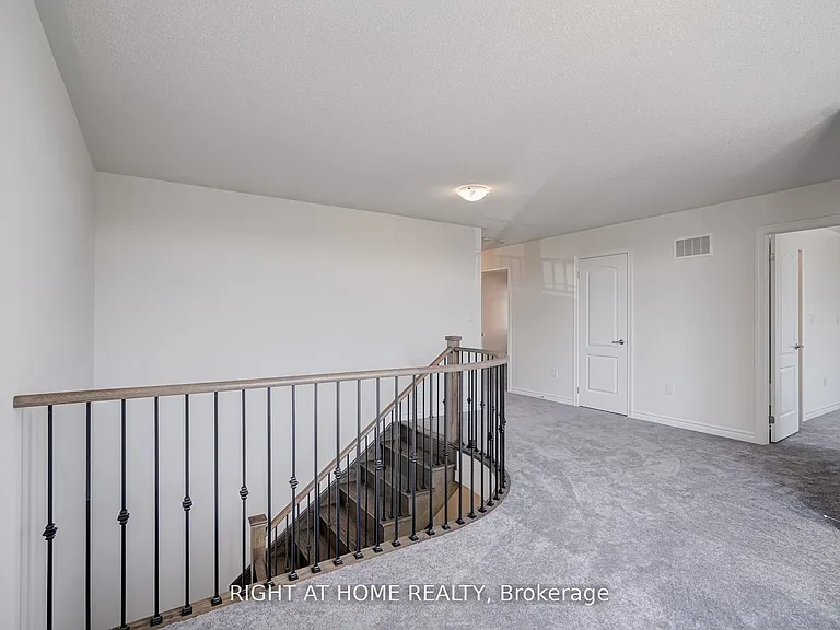 96 Connell Dr — Photo 12