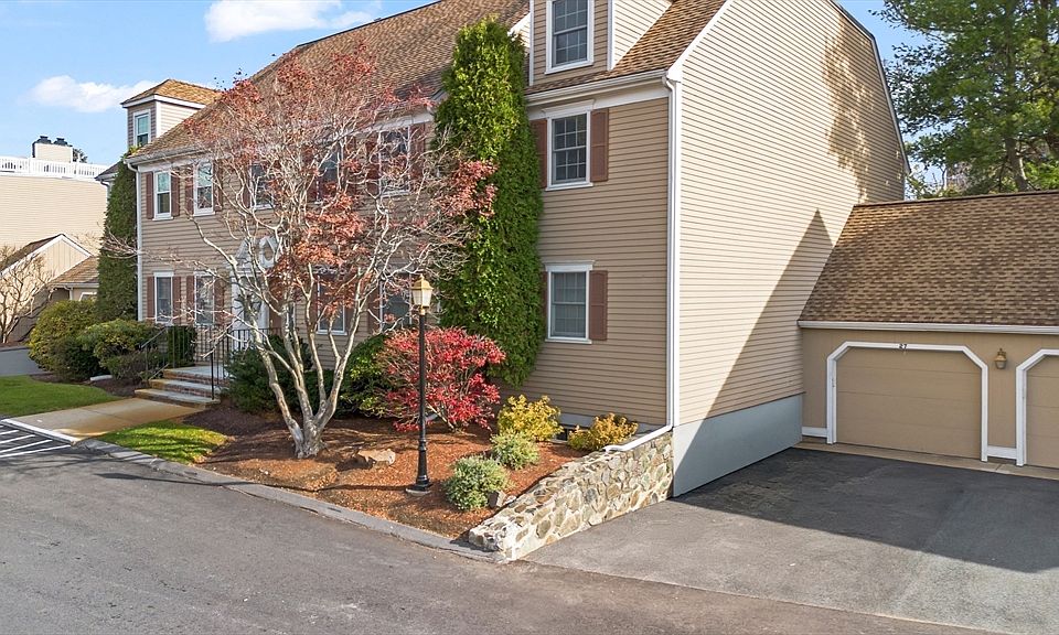 1st image of 27 Weatherly Dr #27