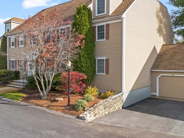 27 Weatherly Dr #27, Salem, MA 01970