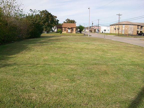 3rd image of 709 8th St N