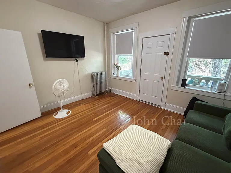 9 Egremont Rd #3 — Photo 2