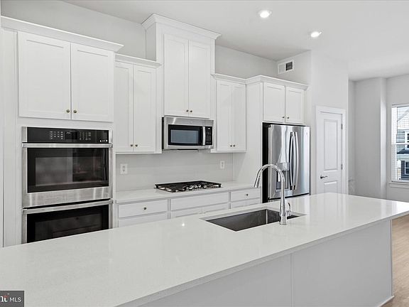 5th image of 18351 Moss Garden Rd