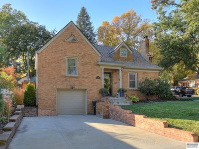 1302 S 61st St, Omaha, NE, 68106