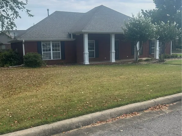 2008 W 8th St, Russellville, AR 72801