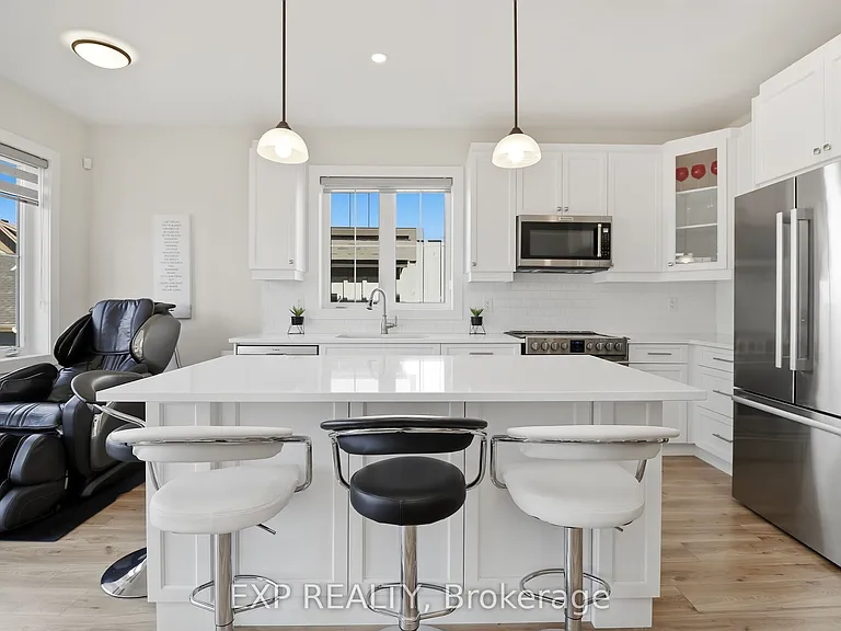 142 Sycamore St — Photo 23