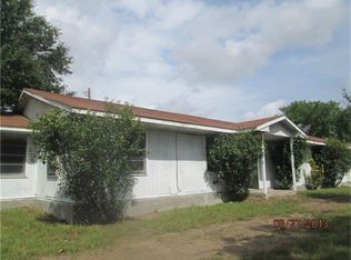 1135 Foster Ln, Hempstead, TX 77445