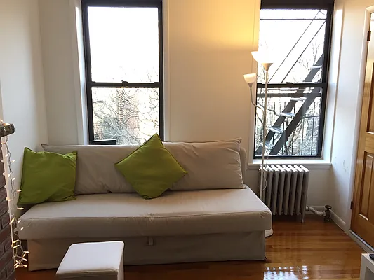 Rented by JMK Realty | media 8