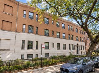 925 W Addison St #2C, Chicago, IL 60613